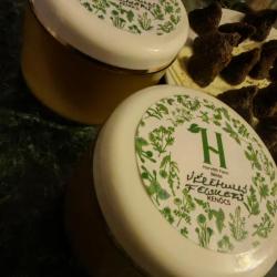 Vérehulló fecskefű kenőcs